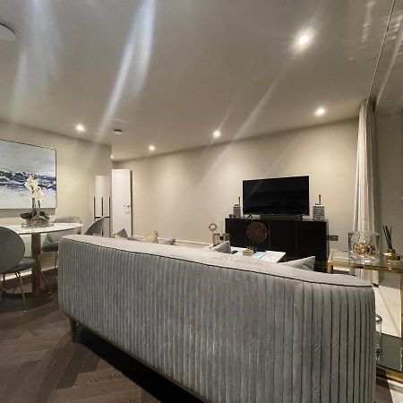 شقة Sophisticated 1Br, 1 Ba Chigwell Designer Flat Chcl F2 المظهر الخارجي الصورة