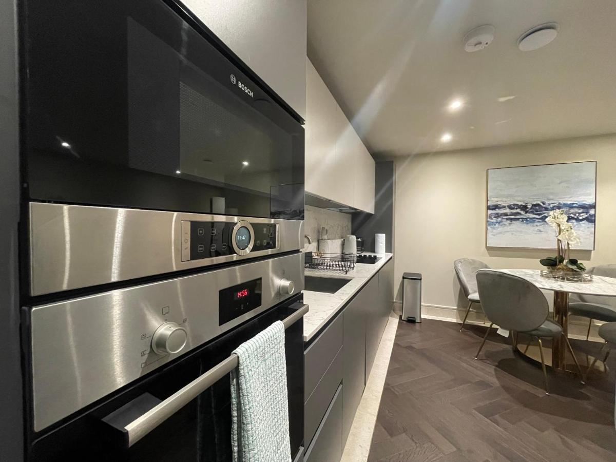 شقة Sophisticated 1Br, 1 Ba Chigwell Designer Flat Chcl F2 المظهر الخارجي الصورة