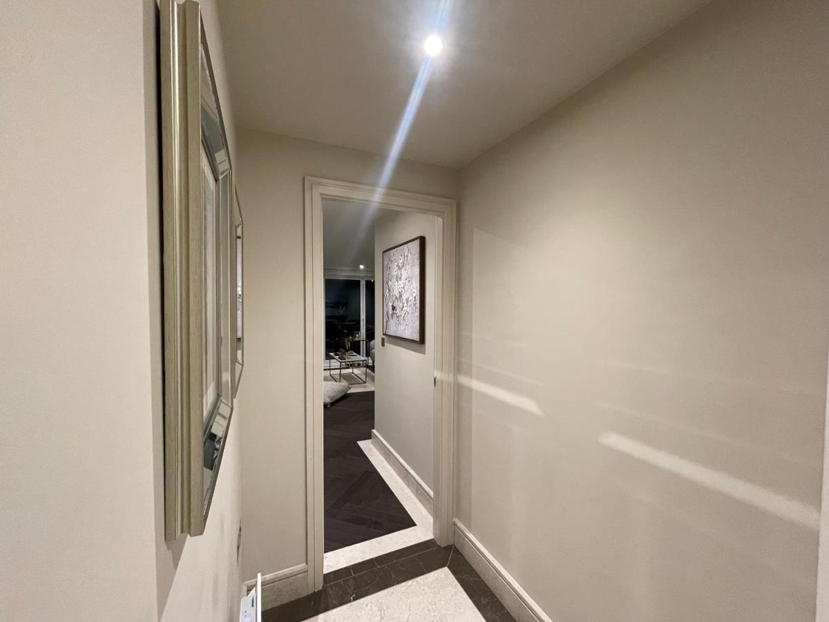 شقة Sophisticated 1Br, 1 Ba Chigwell Designer Flat Chcl F2 المظهر الخارجي الصورة