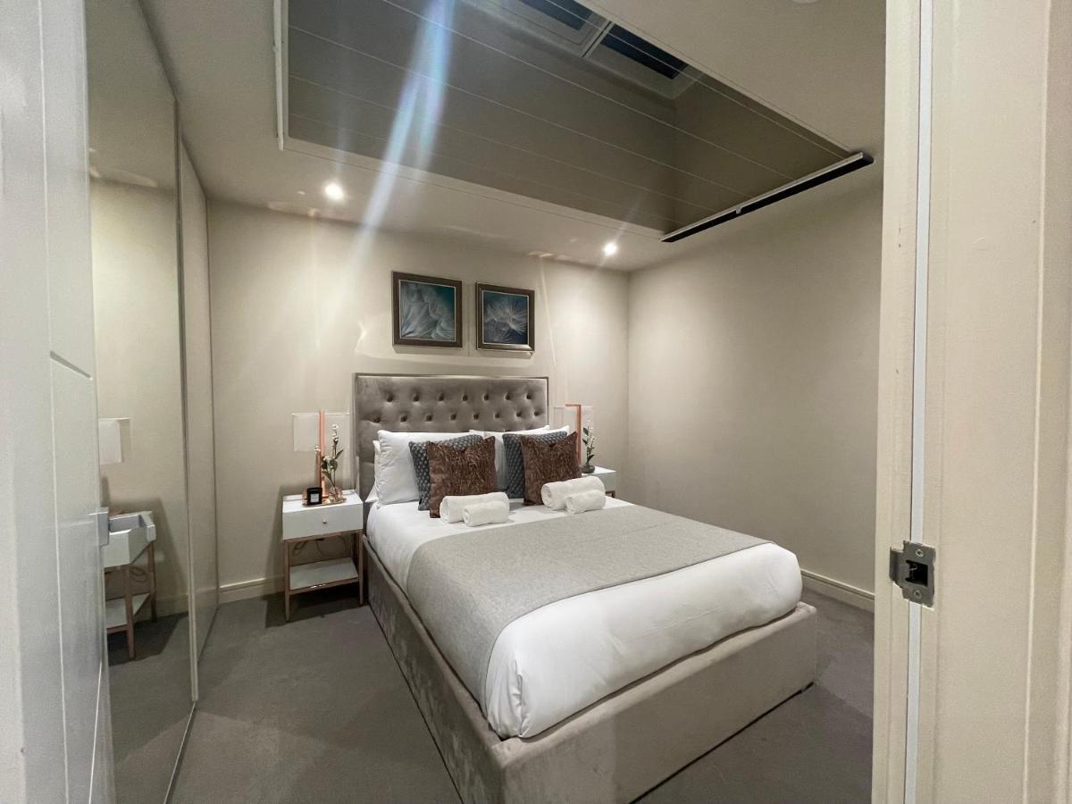 شقة Sophisticated 1Br, 1 Ba Chigwell Designer Flat Chcl F2 المظهر الخارجي الصورة