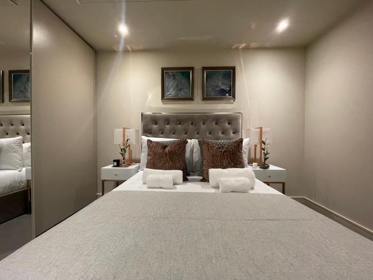 شقة Sophisticated 1Br, 1 Ba Chigwell Designer Flat Chcl F2 المظهر الخارجي الصورة