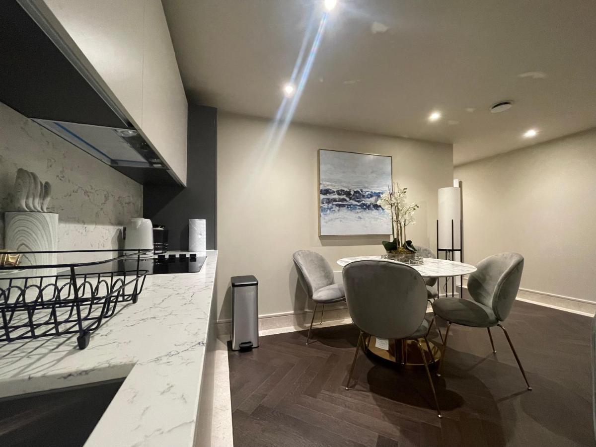 شقة Sophisticated 1Br, 1 Ba Chigwell Designer Flat Chcl F2 المظهر الخارجي الصورة