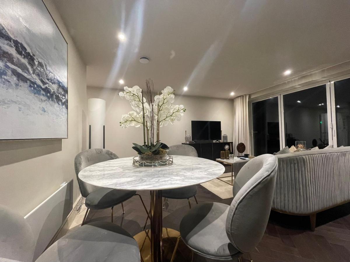 شقة Sophisticated 1Br, 1 Ba Chigwell Designer Flat Chcl F2 المظهر الخارجي الصورة